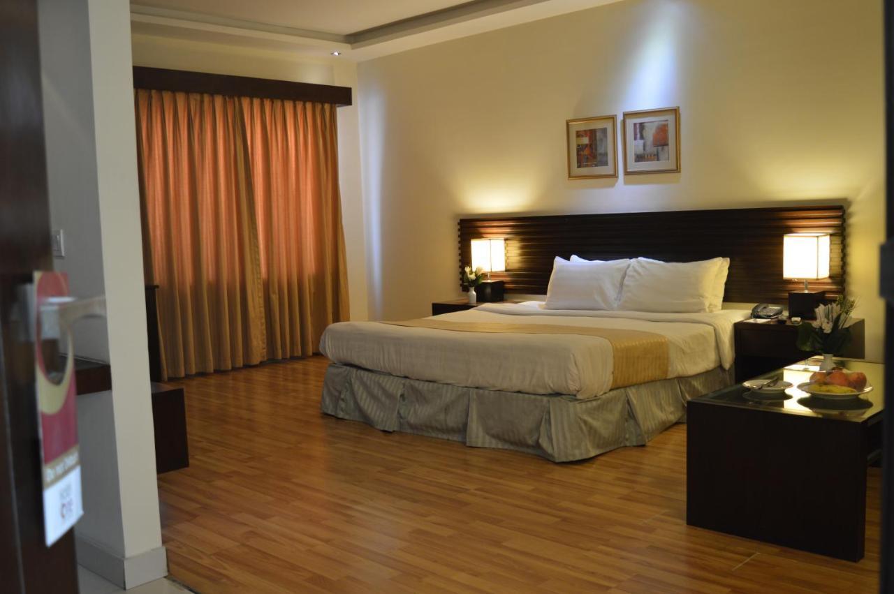 Hotel One Downtown, Lahore Esterno foto
