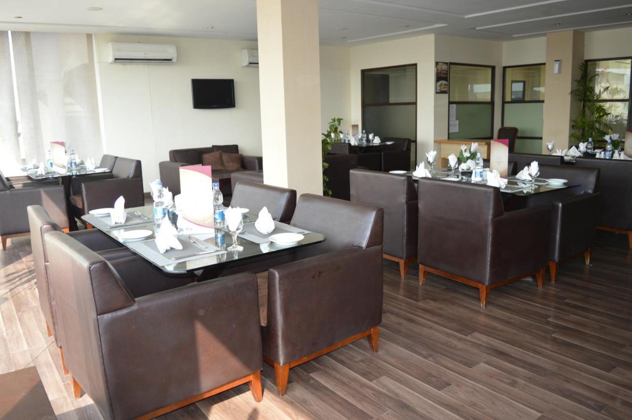 Hotel One Downtown, Lahore Esterno foto